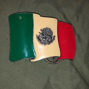 Mexican 🇲🇽 flag buckle